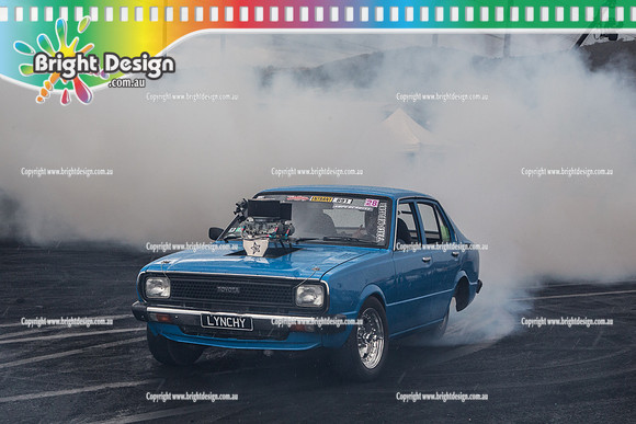 Summernats 28 Sunday 4 Jan 2015  BD  (8177)  LYNCHY BURNOUT
