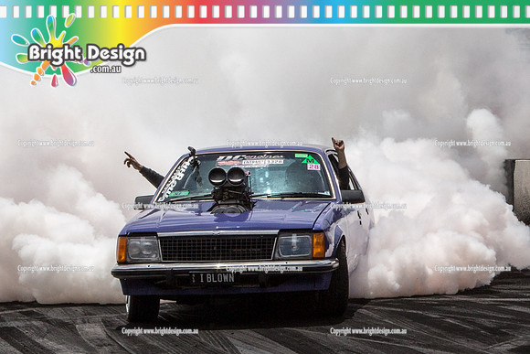 Summernats 28 Sunday 4 Jan 2015  BD  (7935)  IBLOWN BURNOUT