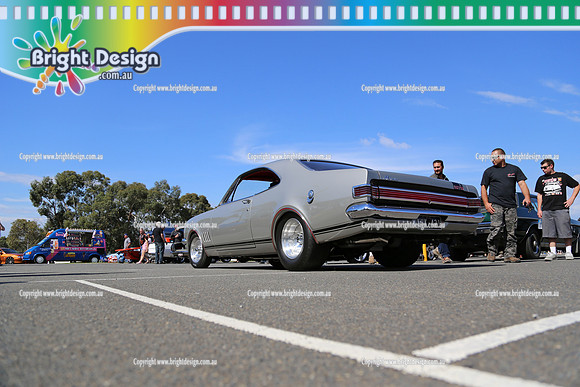 All Holden Day @  Dandeonong 7 April 2013  Bright Design (1112)  KHK421