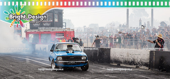 Summernats 28 Sunday 4 Jan 2015  BD  (8166)  LYNCHY BURNOUT