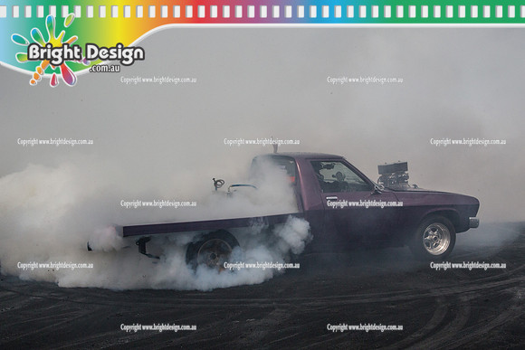 Summernats 28 Sunday 4 Jan 2015  BD  (8209)  RAG383 BURNOUT