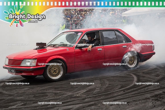 Summernats 28 Sunday 4 Jan 2015  BD  (7826)  LSWON BURNOUT