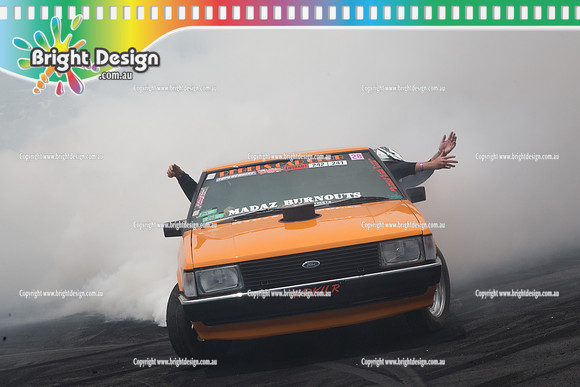 Summernats 28 Sunday 4 Jan 2015  BD  (7791)  TYRKILR BURNOUT