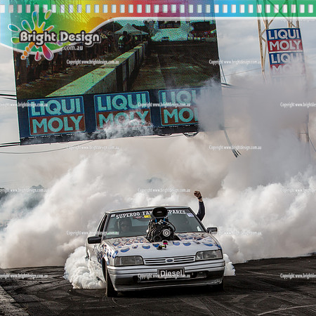 Summernats 29 SATURDAY 8 Jan 16  BDMP7223  DIESEL BURNOUT