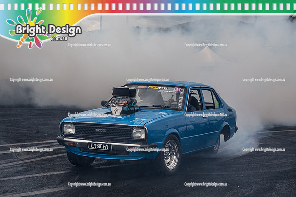 Summernats 28 Sunday 4 Jan 2015  BD  (8178)  LYNCHY BURNOUT