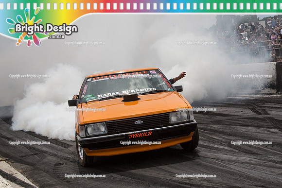 Summernats 28 Sunday 4 Jan 2015  BD  (7786)  TYRKILR BURNOUT
