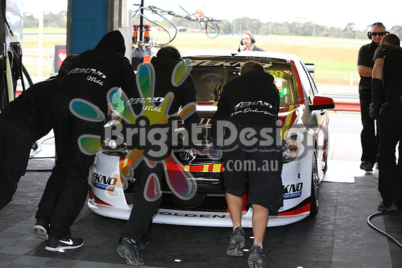 Sandown 500 V8 Supercars  Friday 13 Sept 2013  (1020)