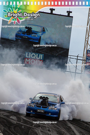 Summernats 28 Sunday 4 Jan 2015  BD  (8401)  NUTTD8 BURNOUT