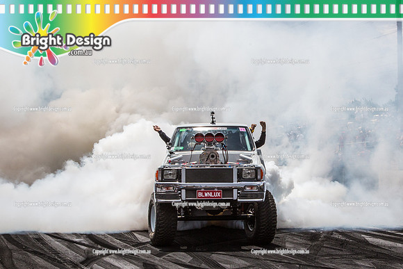 Summernats 28 Sunday 4 Jan 2015  BD  (7979)  BLWNLUX BURNOUT