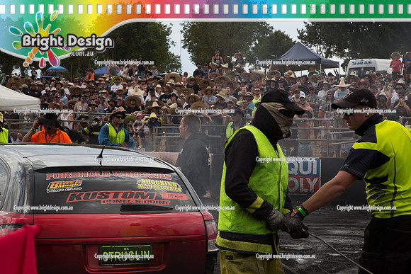 Summernats 28 Sunday 4 Jan 2015  BD  (8085)  STRUGLIN BURNOUT