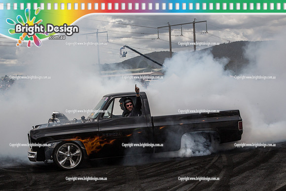 Summernats 28 Sunday 4 Jan 2015  BD  (7910)  SOLID BURNOUT