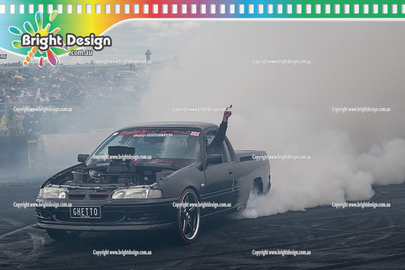 Summernats 28 Sunday 4 Jan 2015  BD  (7764)  GHETTO BURNOUT