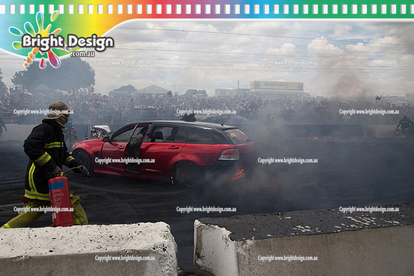 Summernats 28 Sunday 4 Jan 2015  BD  (8069)  STRUGLIN BURNOUT