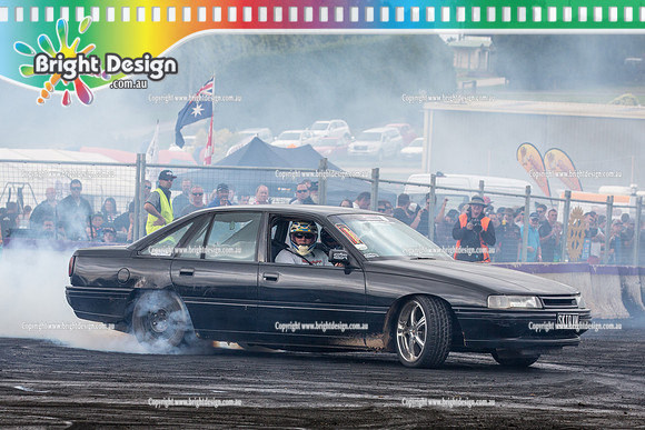 Motorfest @ Lardner Park  March 2015 SUNDAY  (18047)  SKINVN BURNOUT