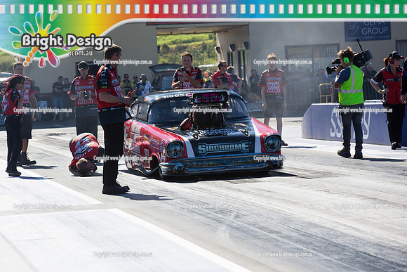 X-Champs @ Sydney Dragway SUN 4 May 2014  (6419)  TD 1221 TEAM BRAY RACING VICTOR BRAY  TOP DOOR SLAMMER  CROWD
