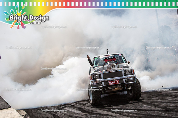 Summernats 28 Sunday 4 Jan 2015  BD  (7981)  BLWNLUX BURNOUT