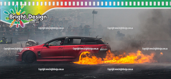 Summernats 28 Sunday 4 Jan 2015  BD  (8052)  STRUGLIN BURNOUT