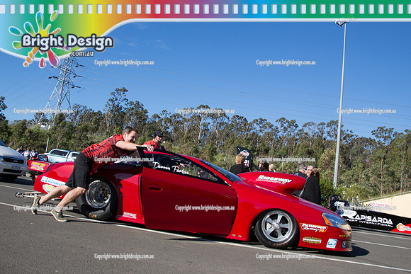 X-Champs @ Sydney Dragway SUN 4 May 2014  (6907)  BAPA SUPER STOCK #1 DARREN PARKER  CROWD