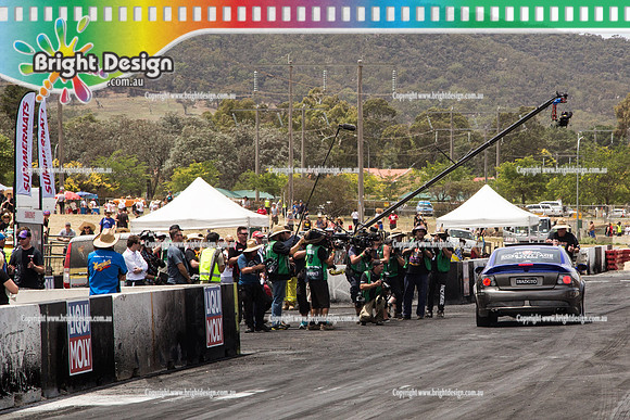 Summernats 28 Sunday 4 Jan 2015  BD  (7617)  1BADGTO  CROWD